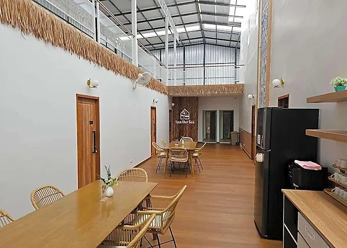 De Sea Poshtel 4*