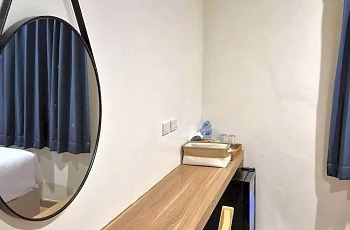 فندق De Sea Poshtel 4*