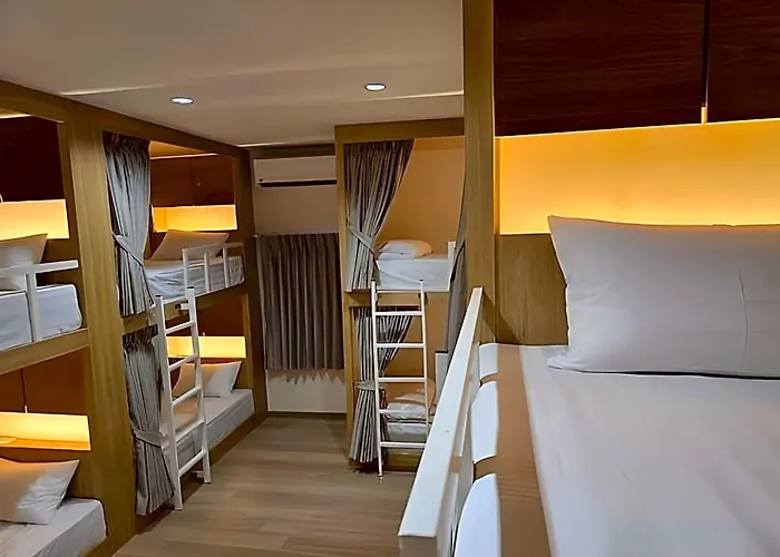 De Sea Poshtel 4* بانكوك